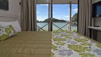 Breakwater Motel Hotels in Паихиа