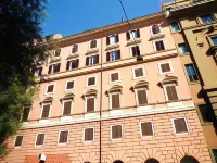 Ludovisi Luxury Rooms Hotels in Via Veneto