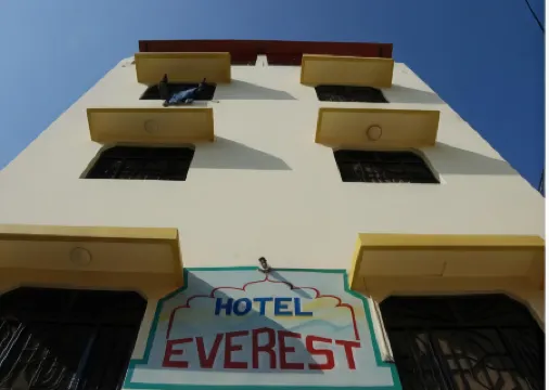 Hotel Everest