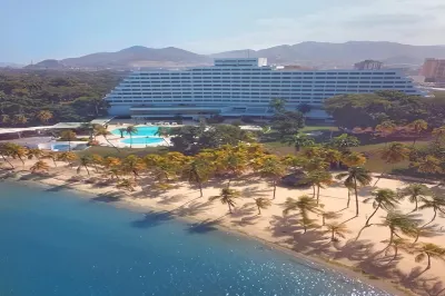 Paradise Puerto La Cruz Hotels near Plaza Central (Plaza Mayor)