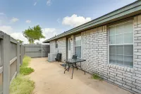 Pet-Friendly Edinburg Apartment with Pool Access!