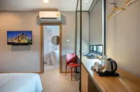 Plaai Plus Hotel Bowin Hotels in Pluak Daeng