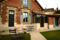 Fab House - les Maisons Fabuleuses Hotels in Chamant