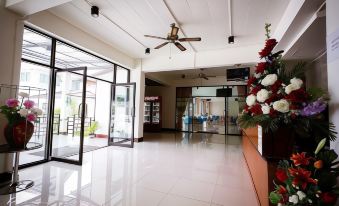 Pornsiri Hotel Sisaket - Housity