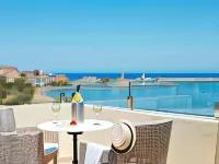 Kyma Suites Beach Hotel - Romantic