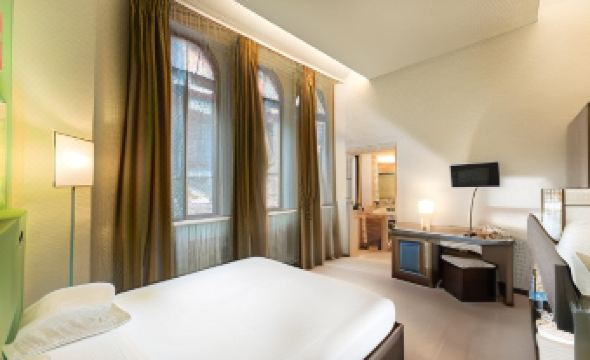 2. 레지던스 마닌 ..