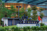LightHouse Hotel & ShortStay @ Damansara Uptown