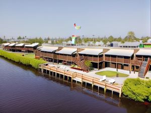 River Wilderness Waterfront Cabins