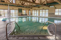Running Y Resort - Pools