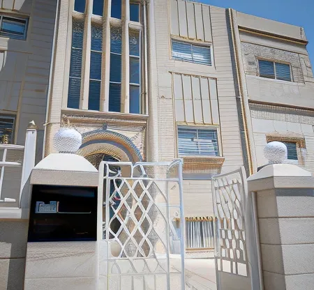 Dali House