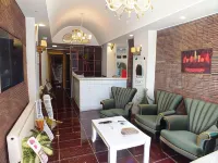 Colonia Park Otel - parking