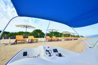 Arena Island Resort