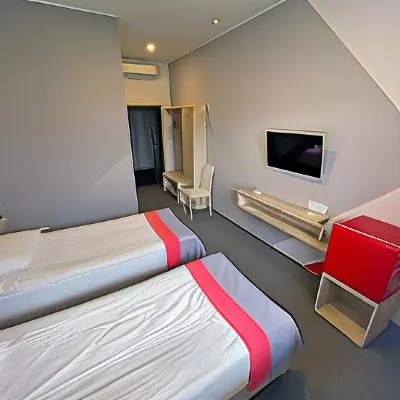 Wake Hotel 1