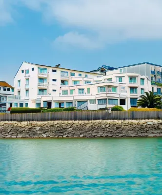 Hôtel la Marine Hotels in Bricquebec