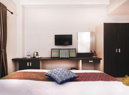 Raz Hotel and Convention