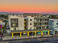 Wink Aparthotel Eaton Square Hotels in Tokai