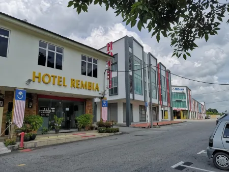 Hotel Rembia Отели рядом с достопримечательностью «Tanjung Tuan Forest Recreation»