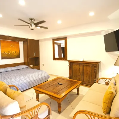 Villas del Sol en Los Tules Hotels near Hotel Zone