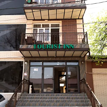 Tourist Inn Hotel Отели рядом с достопримечательностью «Свято-Успенский Кафедральный Собор»