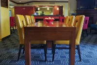 喬普林TownePlace套房酒店 - 早餐