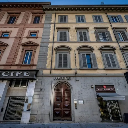 Maison Pitti Florence