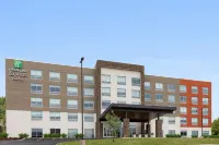Holiday Inn Express & Suites Waynesboro East Hotels near Waynesboro Commons