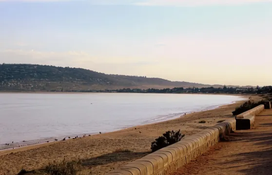 斯特拉德羅馬納酒店