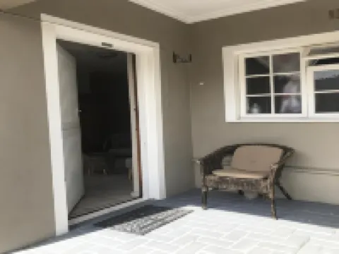 Le Petit Chateau Guest House