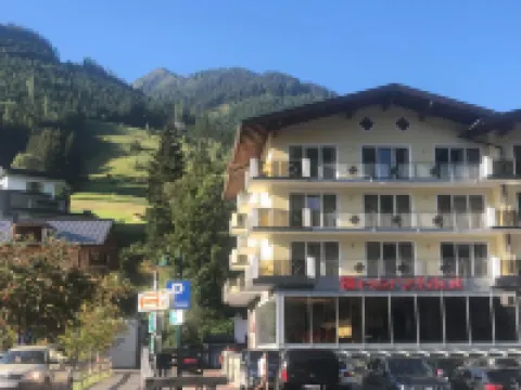 Hotel Herzblut - Joker Card Included in Summer Hoteles en Saalbach