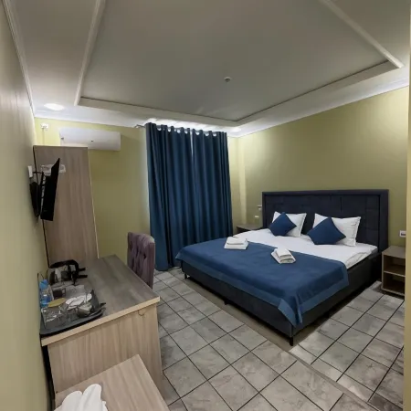 CITIZEN HOTEL