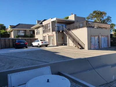 Sunnyridge Lodge Hotels in Kidd`s Beach