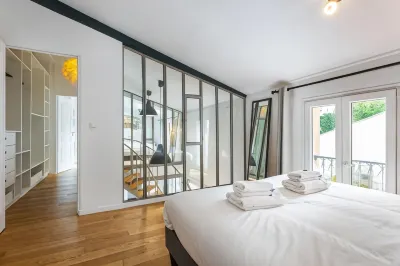 Spacious House - 2br/8p - Montrouge Отели рядом с достопримечательностью «Statue de Coluche»
