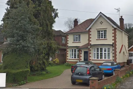 Leafy Suburban Bed and Breakfast