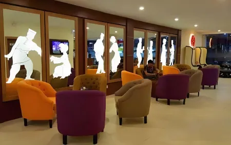 Superstar Hotel Отели в г. Думай