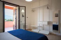 Villa Seaside - Beach Retreat with Jacuzzi