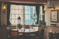 The Globe - breakfast