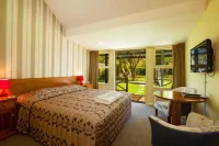 Shades of Arrowtown - 3-Star
