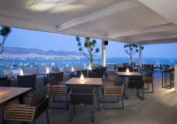 The Alex Monte Kastella, Santikos Collection