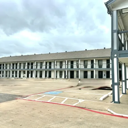Sherman Inn