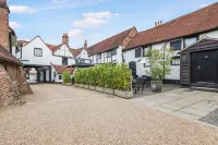 Kings Arms Hotel Hotels in Latimer