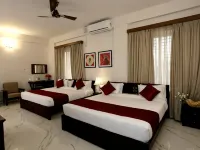 Hotel Crimson Lotus โรงแรมใกล้สวนสาธารณะเจพี