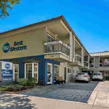 Best Western University Lodge Hotel Exterior