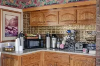 Highland Manor Inn - breakfast