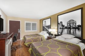 Super 8 by Wyndham Martinez