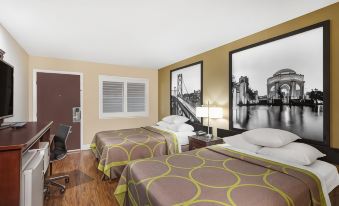 Super 8 by Wyndham Martinez