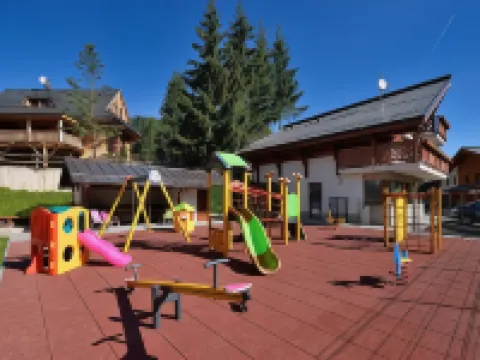 嘉德尼雅別墅 班斯卡－比斯特里察酒店