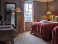 Chapter House Hotels near Tesco Extra