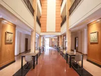 Grande Hotel Lampung فنادق في Enggal
