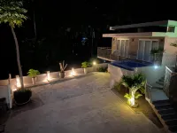 Moulin Kann Villas Hotels in Takamaka