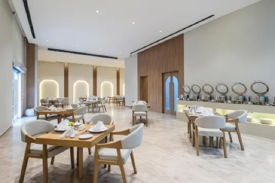 Voyage Hotel & Suites